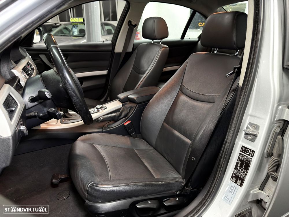 BMW 320 d Navi. Sport Auto - 21