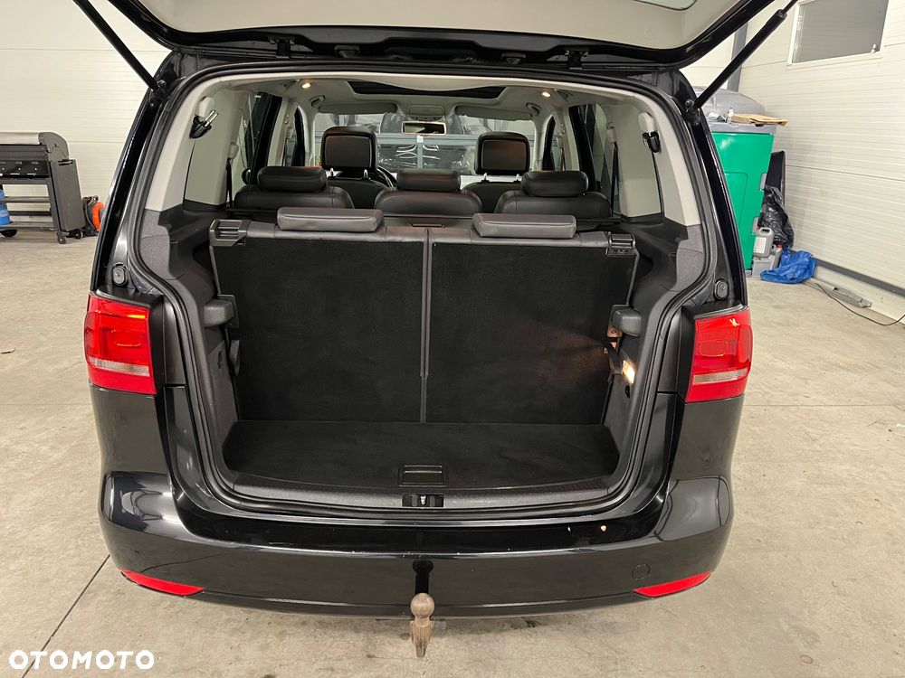 Volkswagen Touran 1.6 TDI DPF BlueMotion Technology Highline - 23