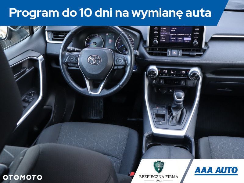 Toyota RAV4 - 9