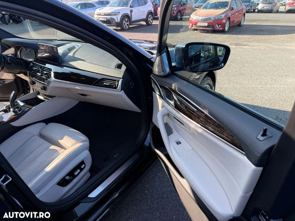 BMW Seria 5 530d xDrive Aut. Luxury Line - 18