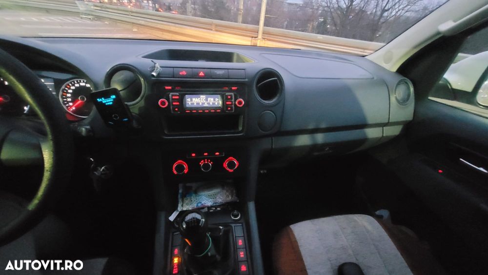 Volkswagen Amarok 2.0 TDI 4x4 Cabina Dubla - 8