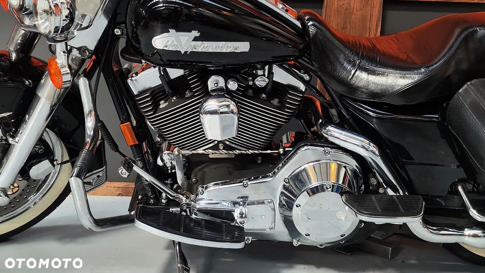 Harley-Davidson Touring Road King - 15