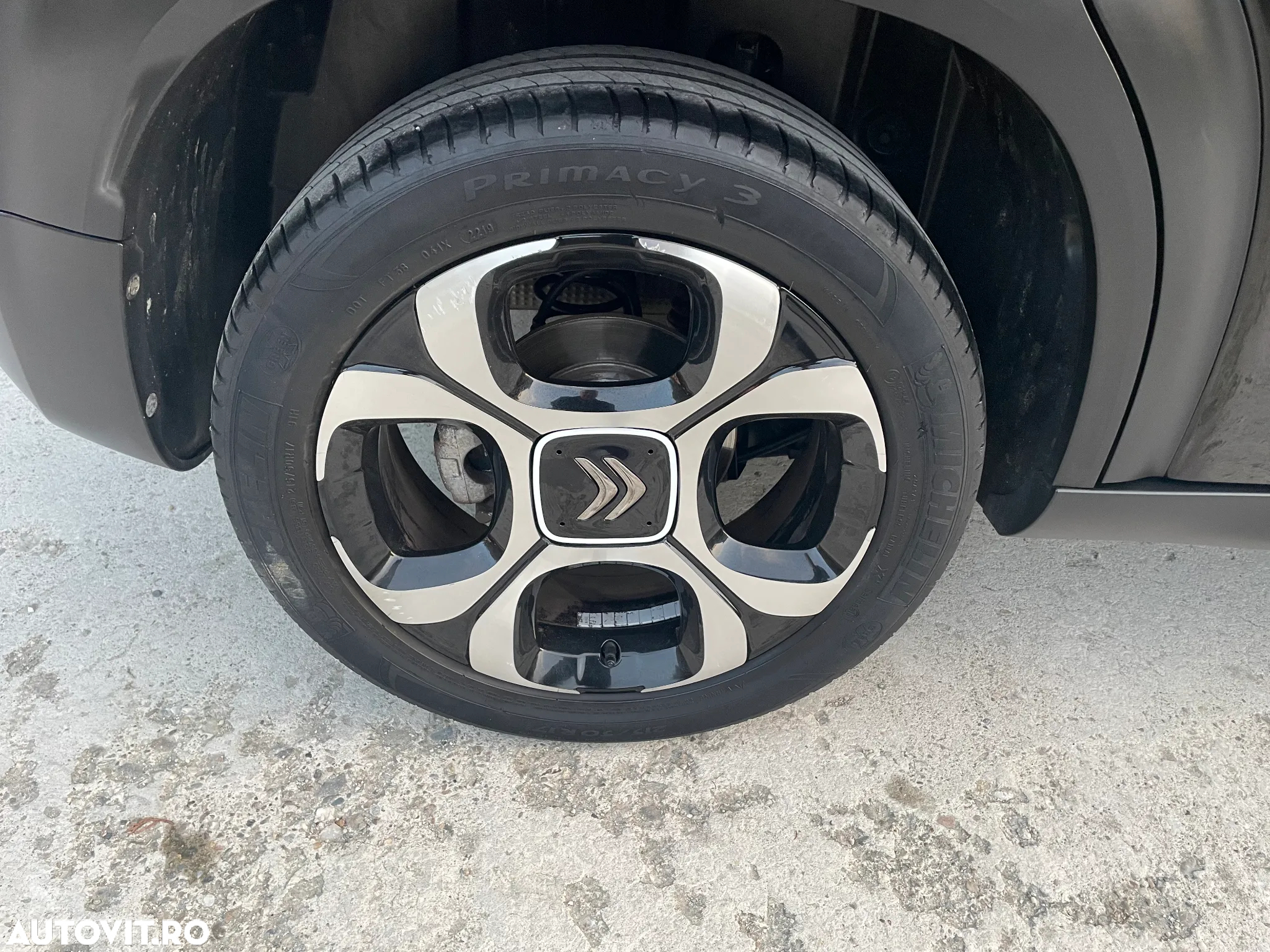 Citroën C3 AIRCROSS 1.2 PureTech S&S EAT6 Shine - 4
