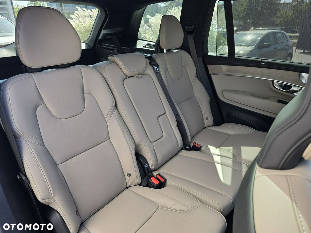 Volvo XC 90 T8 AWD Plug-In Hybrid Ultra Dark 7os - 14