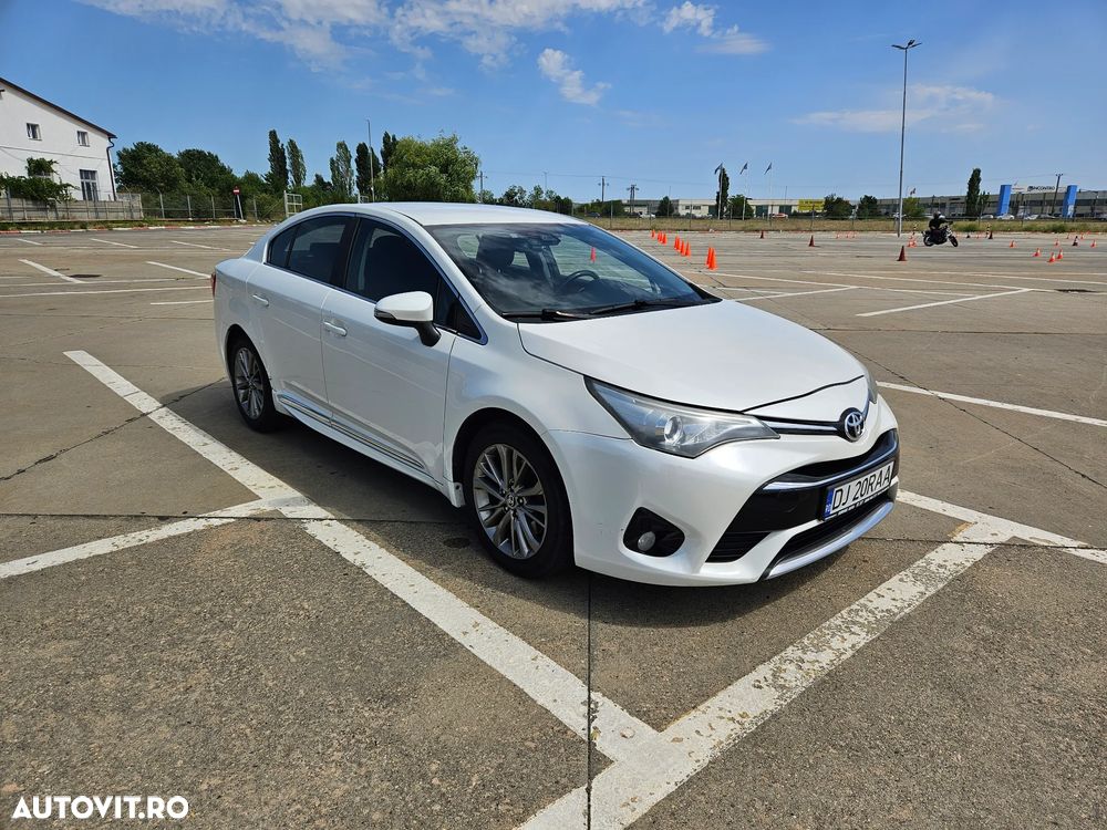 Toyota Avensis 2.0 D-4D Executive Terracotta - 7