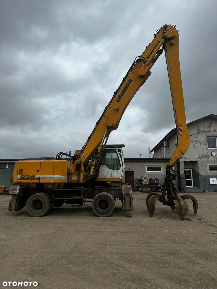 Liebherr A934C - 4