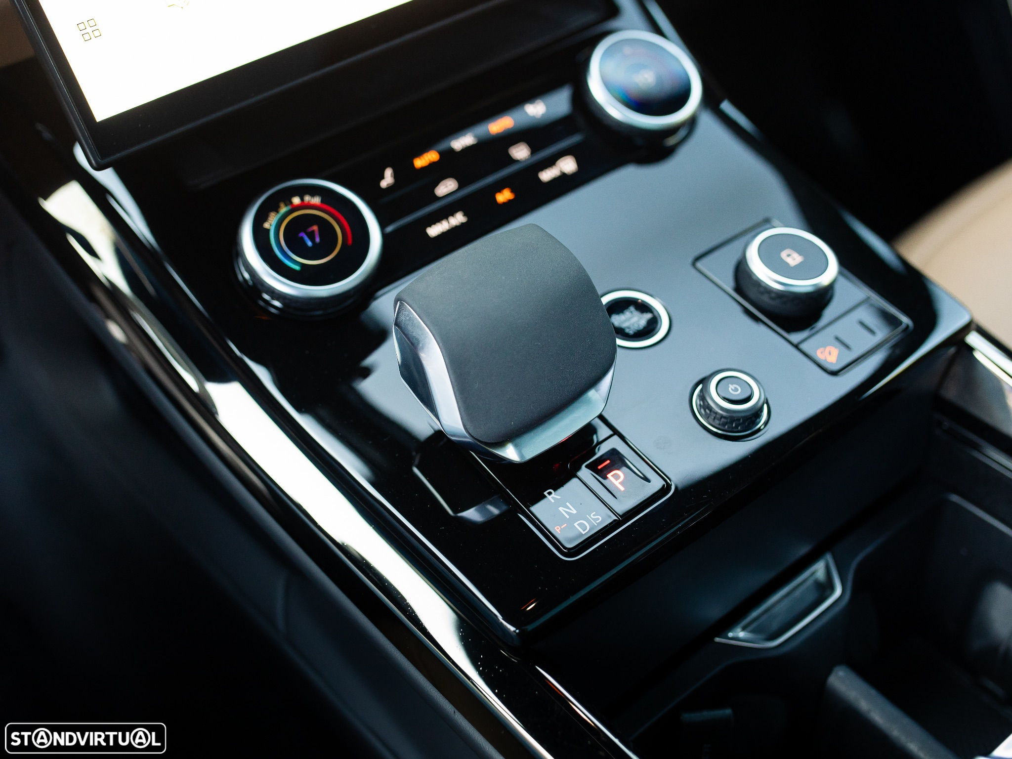 Land Rover Range Rover Sport D300 Dynamic SE - 38