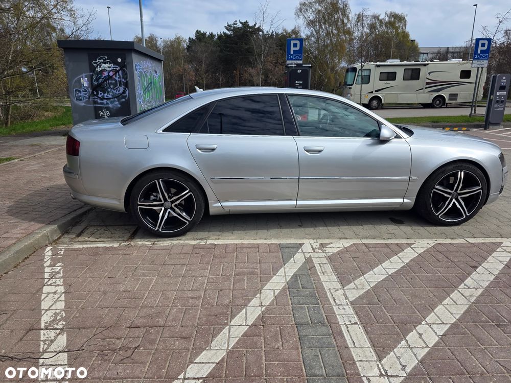 Audi A8 4.2 FSI Quattro - 6