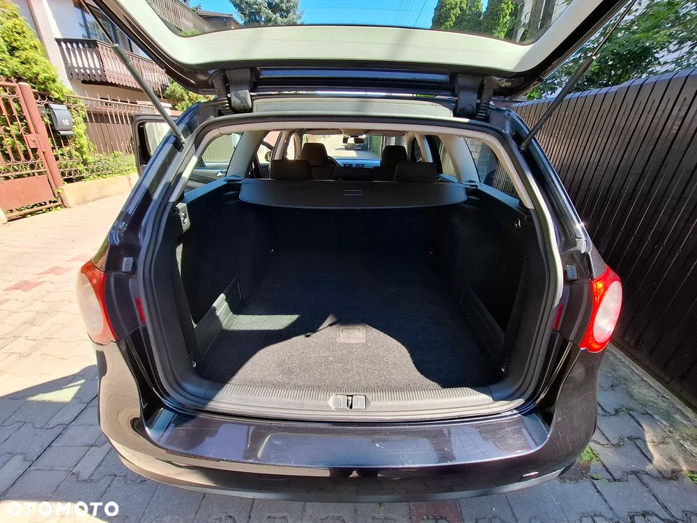 Volkswagen Passat 1.9 TDI Comfortline - 5