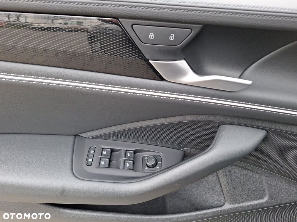 Volkswagen Passat Variant 1.5 TSI EVO Business DSG - 14