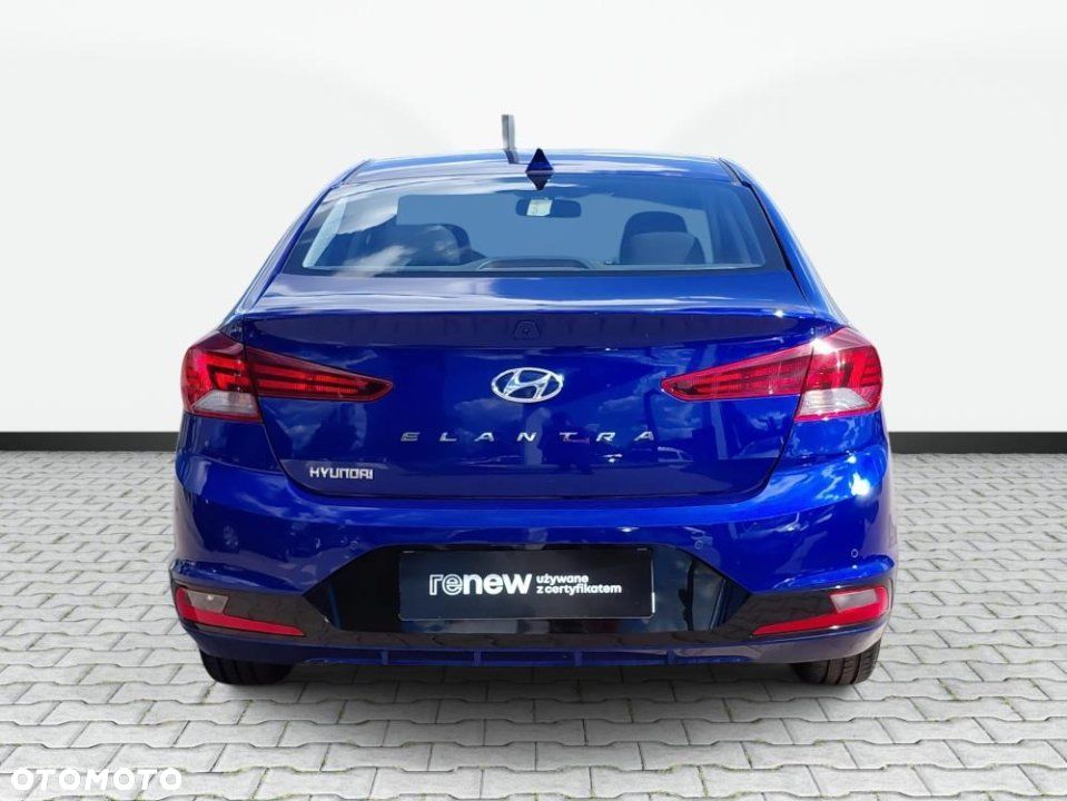Hyundai Elantra - 6