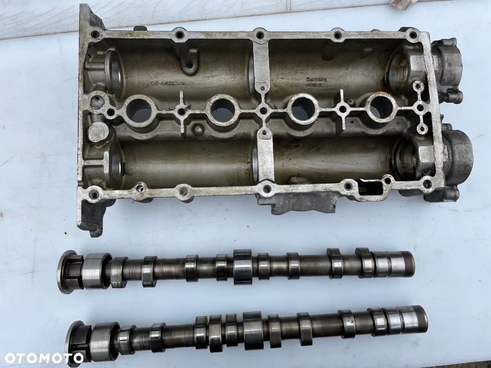 Pokrywa zaworów wałki rozrządu vw Golf V 03C103475 03CAS 03CAH - 5