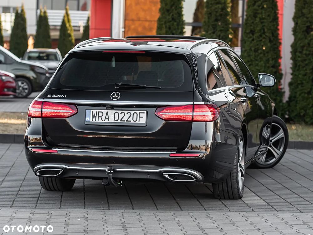 Mercedes-Benz Klasa E 220 d Business Edition 9G-TRONIC - 12