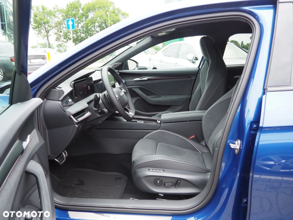 Skoda Superb 2.0 TSI Sportline DSG - 9