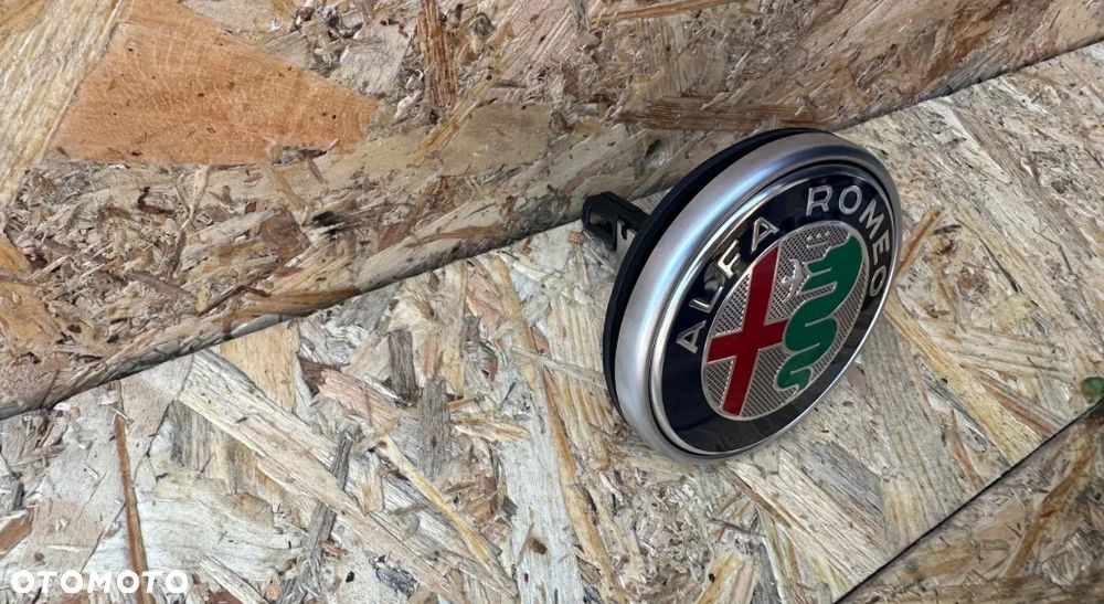 Emblemat Guzik Mikro styk Przycisk Klapy Bagażnika Tył Alfa Romeo Giulietta Mito 159 - 2