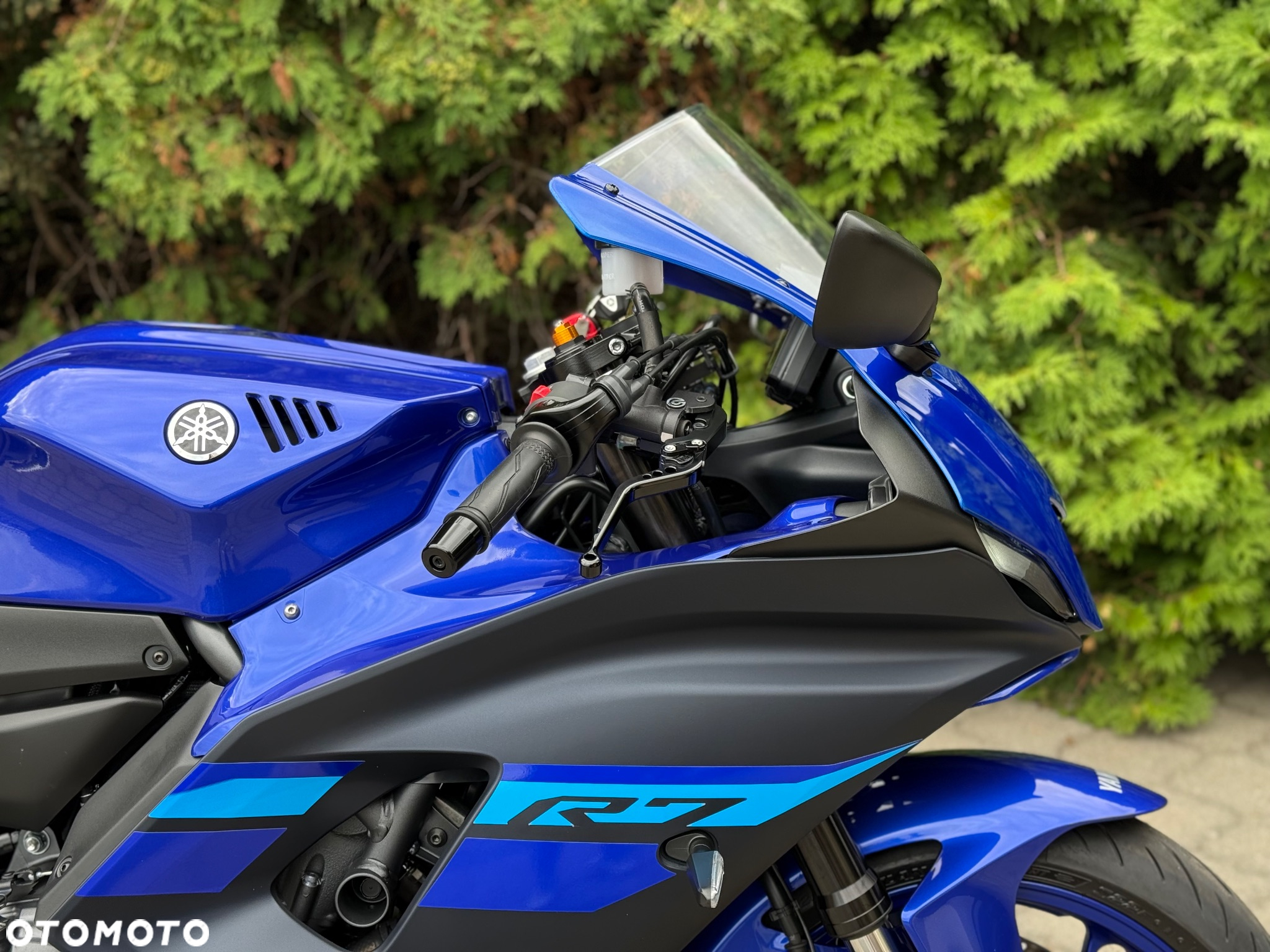 Yamaha R7 - 12