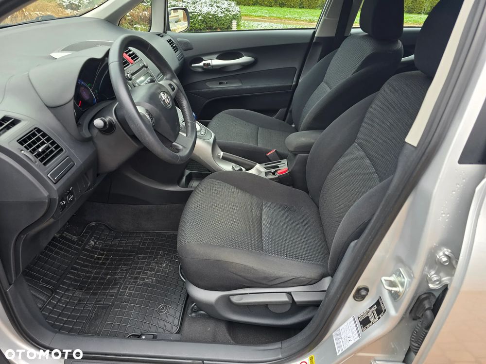 Toyota Auris 1.8 HSD Sol - 13