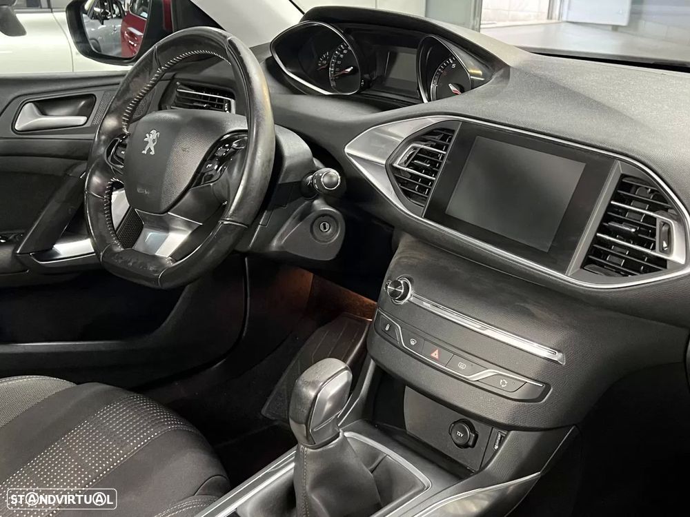 Peugeot 308 1.2 PureTech Active J17 - 11