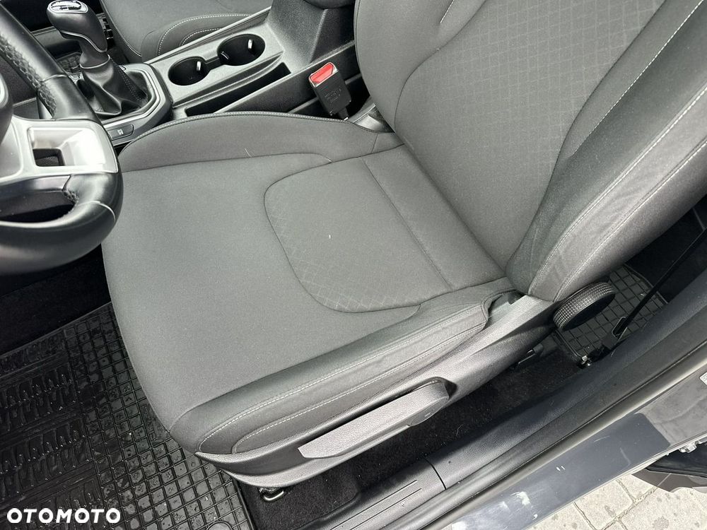 Kia Sportage - 12