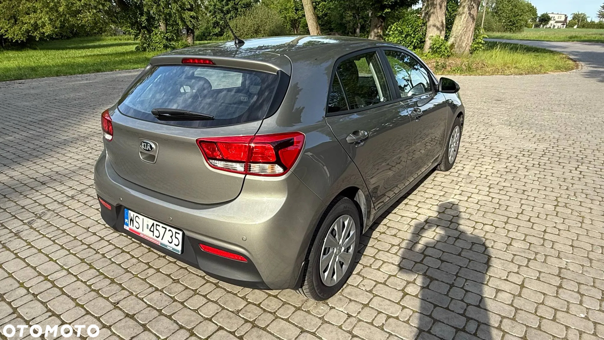 Kia Rio 1.2 L - 7