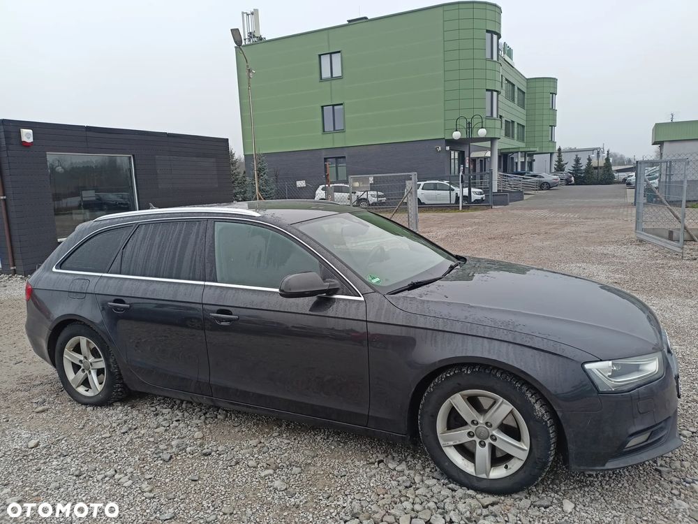 Audi A4 Avant 2.0 TDI DPF quattro S tronic Attraction - 6