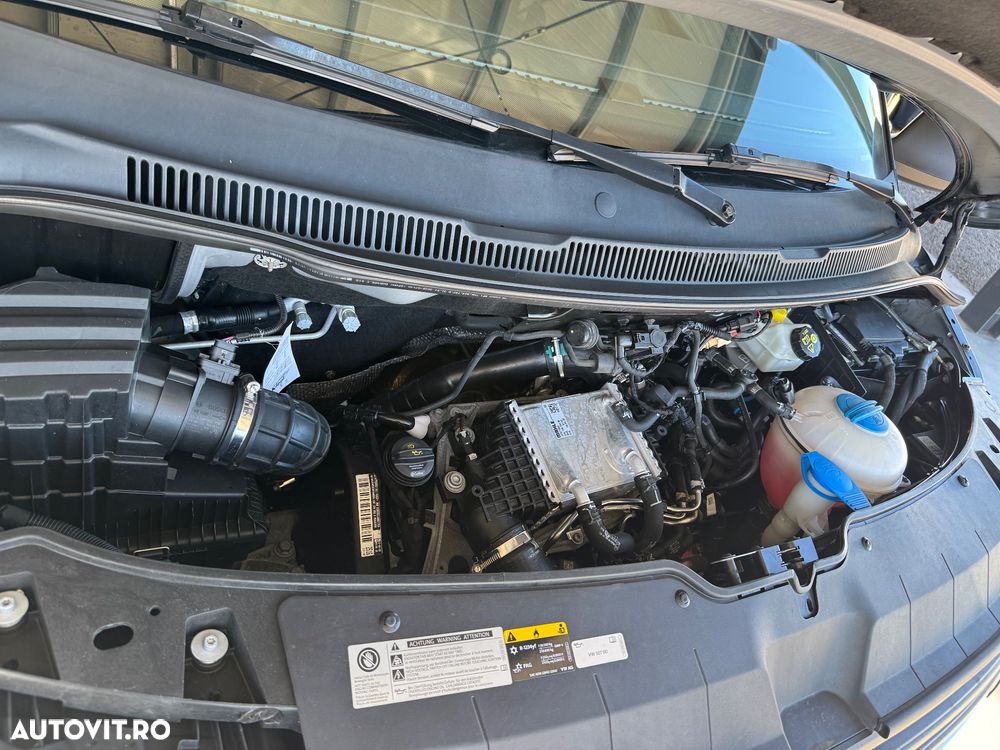 Volkswagen Multivan - 37
