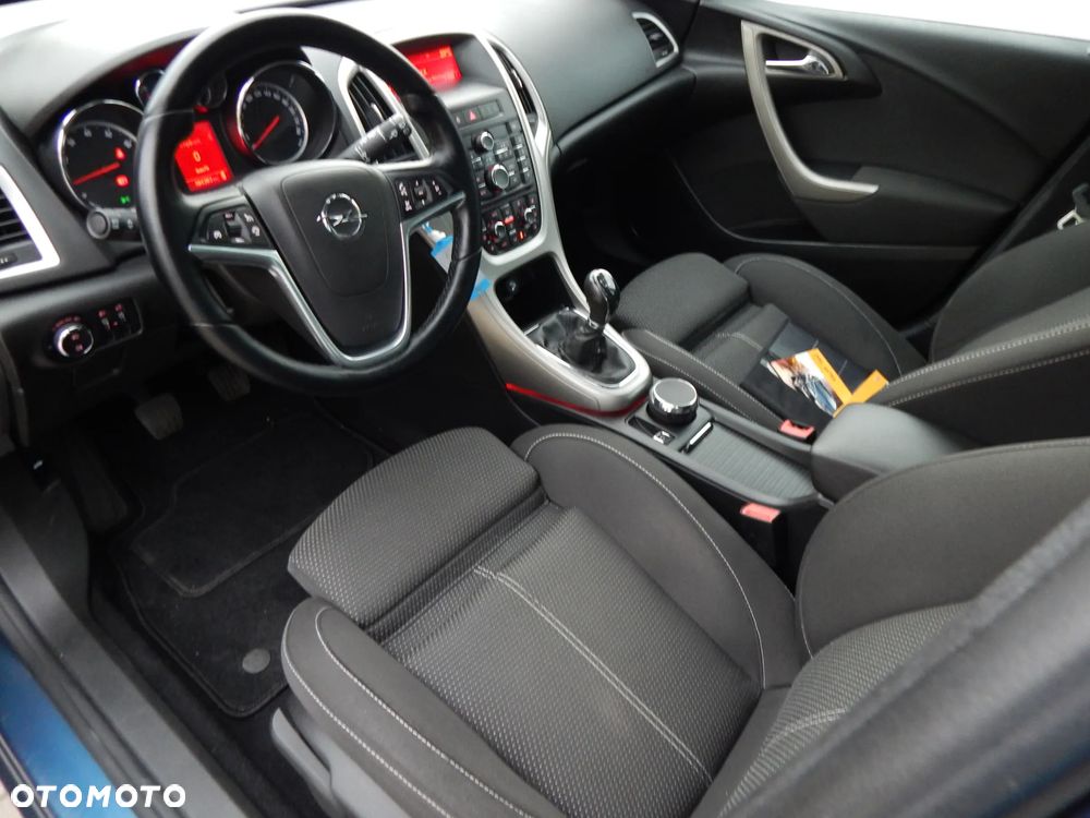 Opel Astra 1.4 T Cosmo EU6 - 18