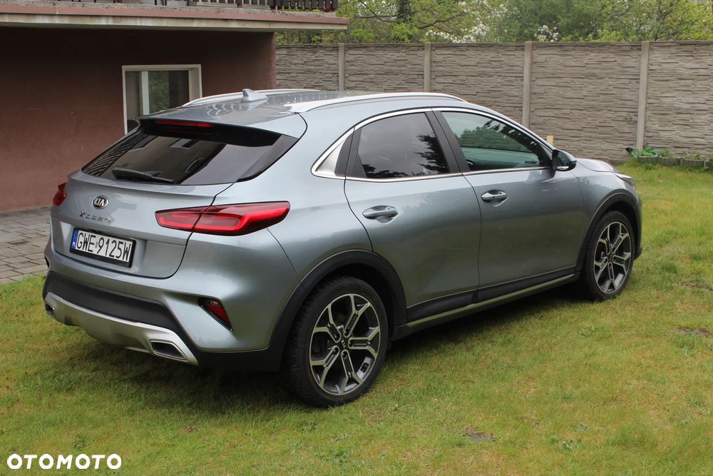 Kia XCeed 1.6 CRDi SCR L Business Line - 3