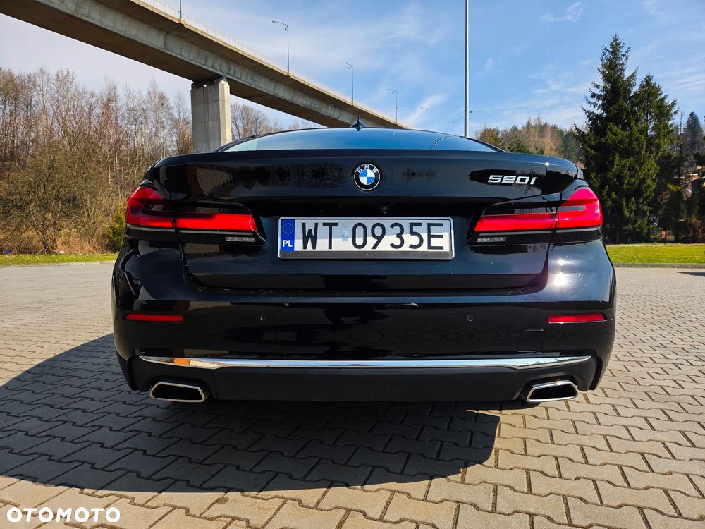 BMW Seria 5 520i Luxury Line sport - 22