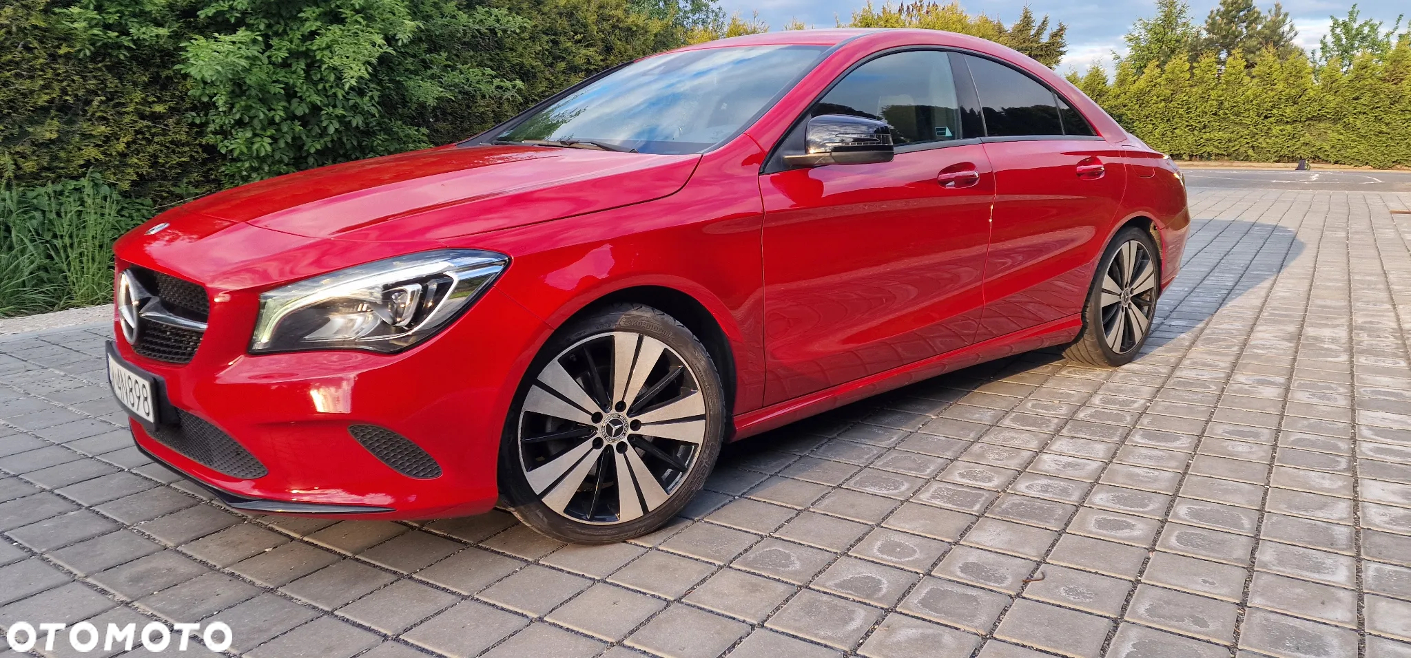 Mercedes-Benz CLA 180 7G-DCT - 3