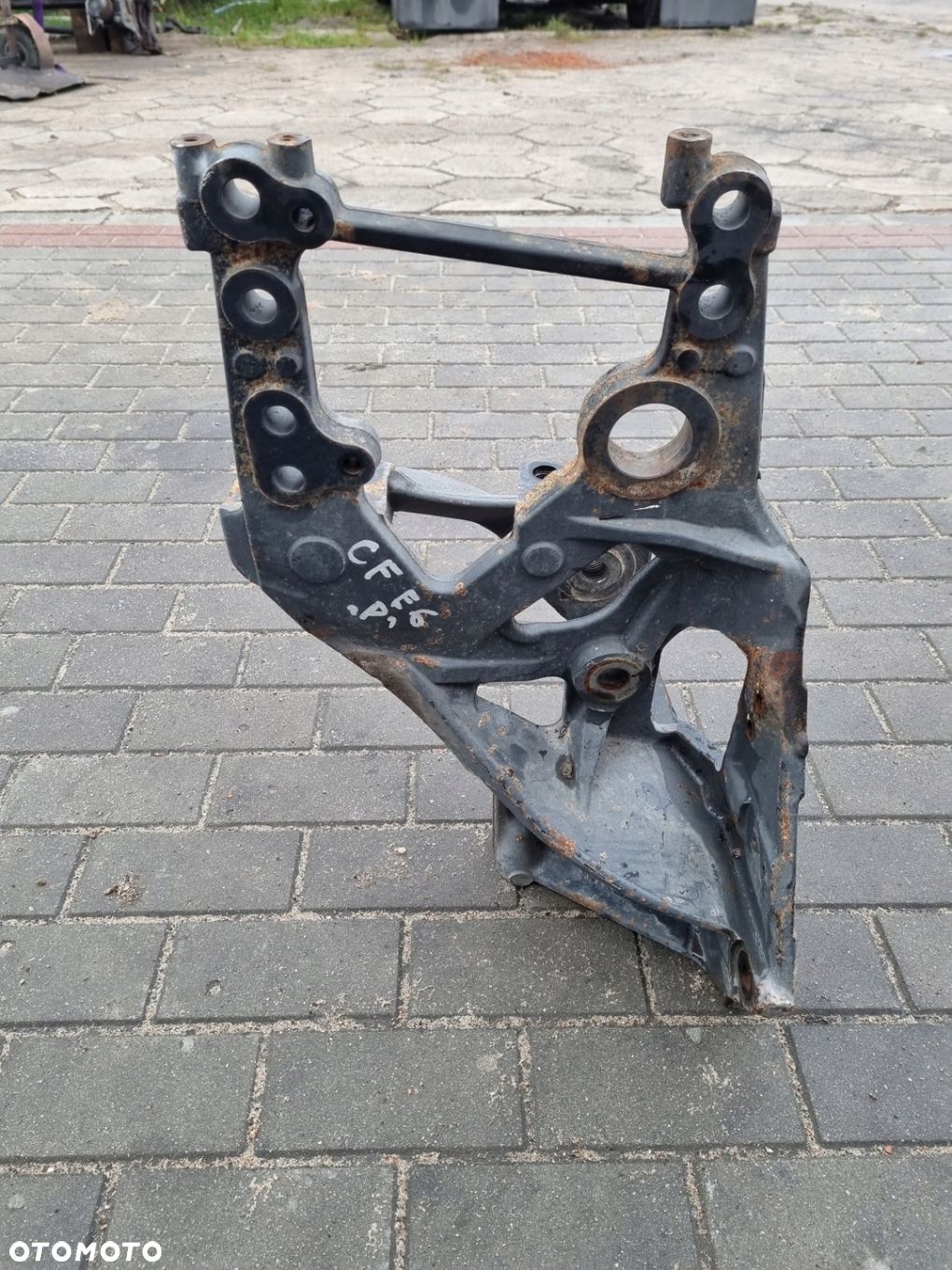 WSPORNIK MOCOWANIE WIESZAK BELKI ZDERZAKA RESORA PRAWY DAF CF EURO 6 - 1