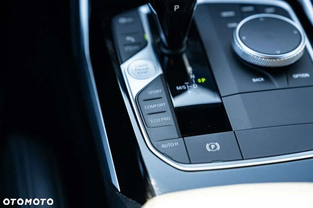 BMW Seria 3 - 22