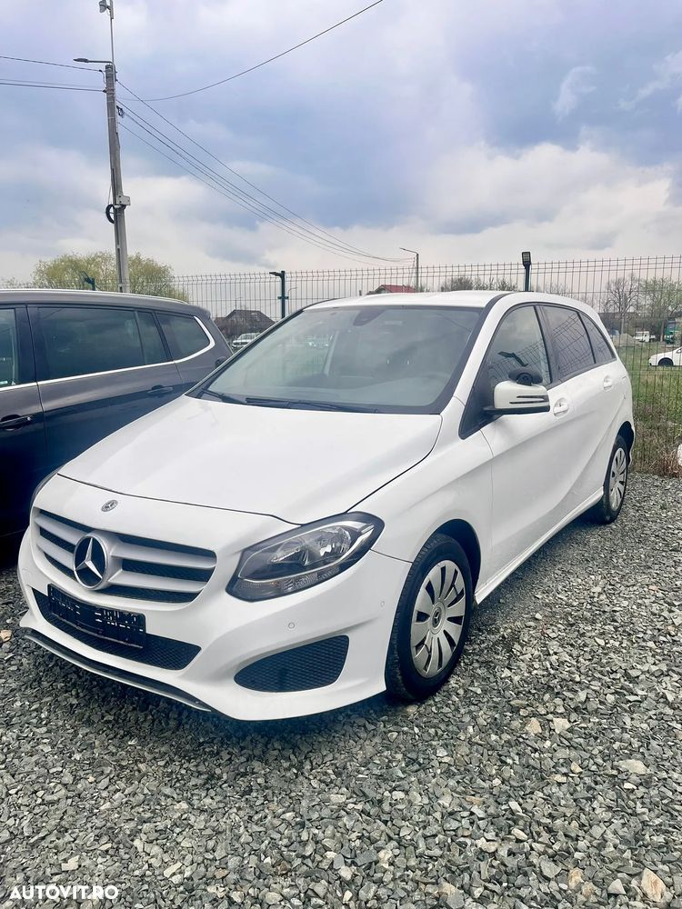 Mercedes-Benz B 220 - 1