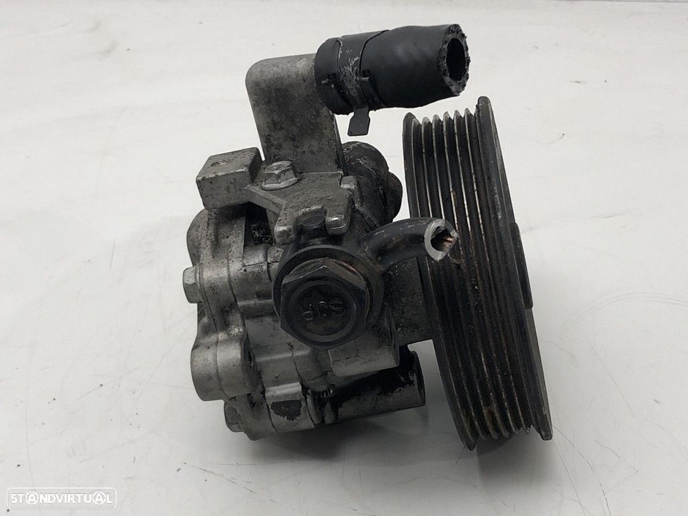 Bomba direcção assistida KIA SPORTAGE 2.0 CRDi REF. 57100-2E200 MOTOR D4EA - 2
