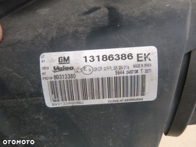 LAMPA PRAWY PRZÓD PRAWA PRZEDNIA OPEL CORSA D 06-11 - 19