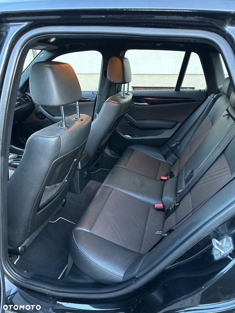 BMW X1 xDrive18d - 14