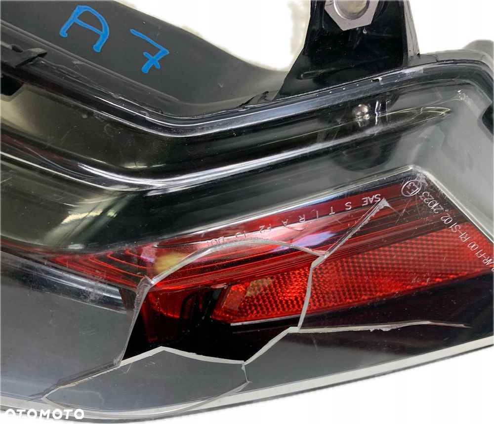 A7 LAMBORGHINI HURACAN LAMPA LEWA TYLNA TYŁ EU 4T0945095 - 4