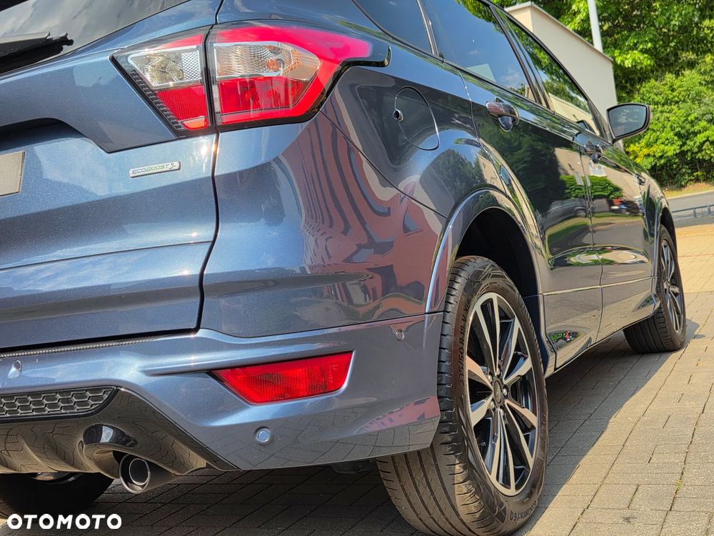 Ford Kuga 1.5 EcoBoost 2x4 ST-Line - 17