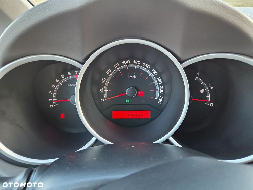 Kia Venga - 32