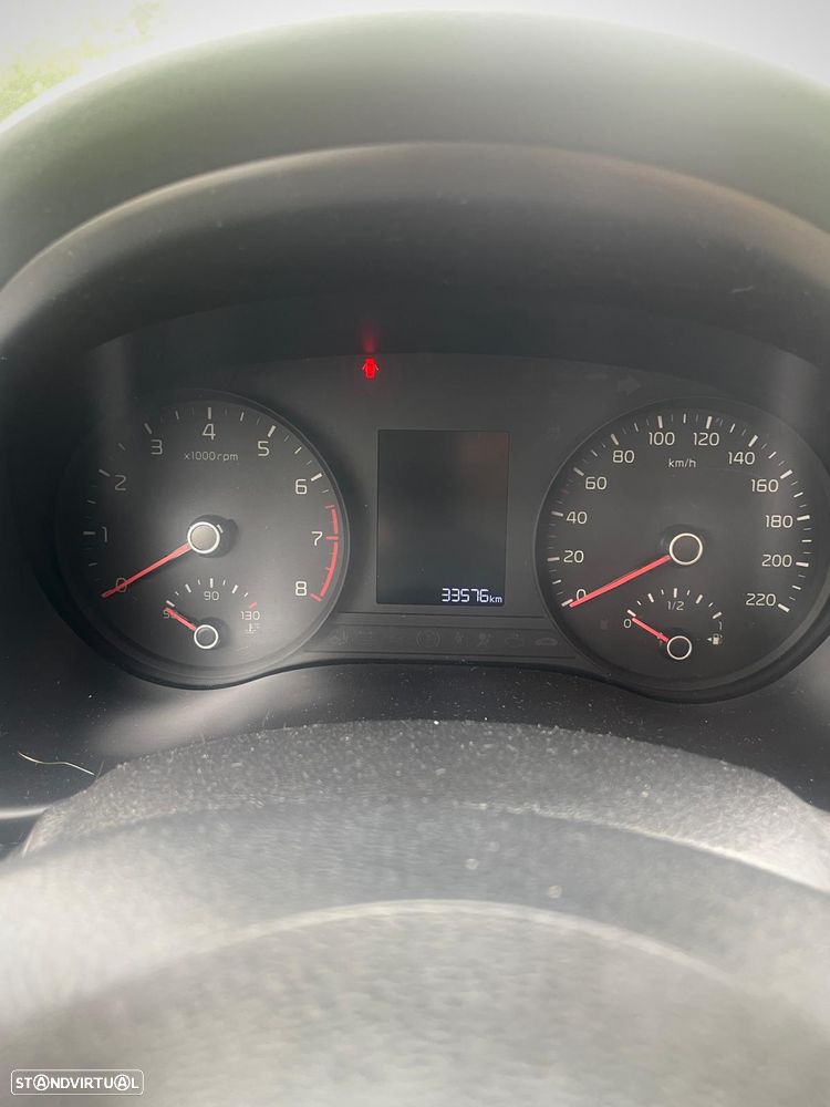 Kia Stonic 1.0 T-GDI Urban - 11