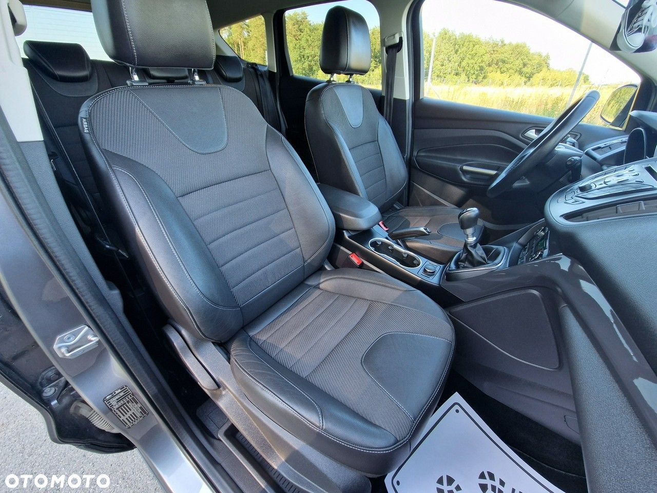 Ford Kuga - 10