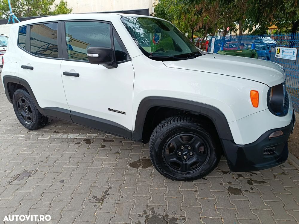 Jeep Renegade 1.6 E-TorQ 4x2 Sport - 6