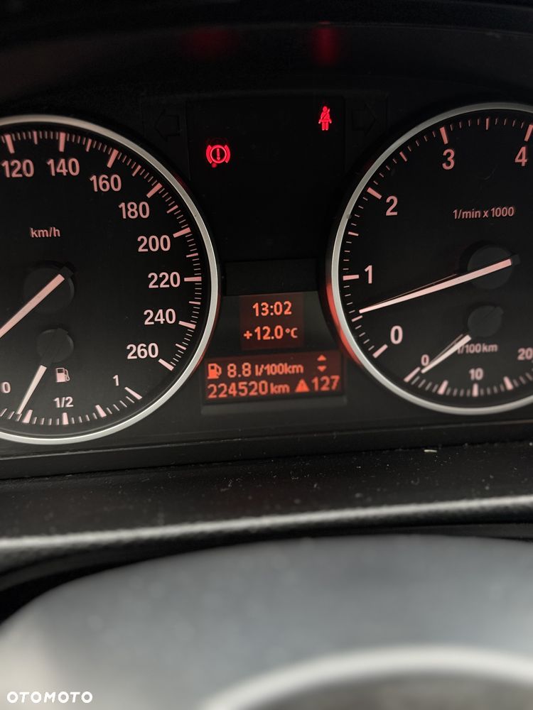 BMW Seria 3 318i - 12