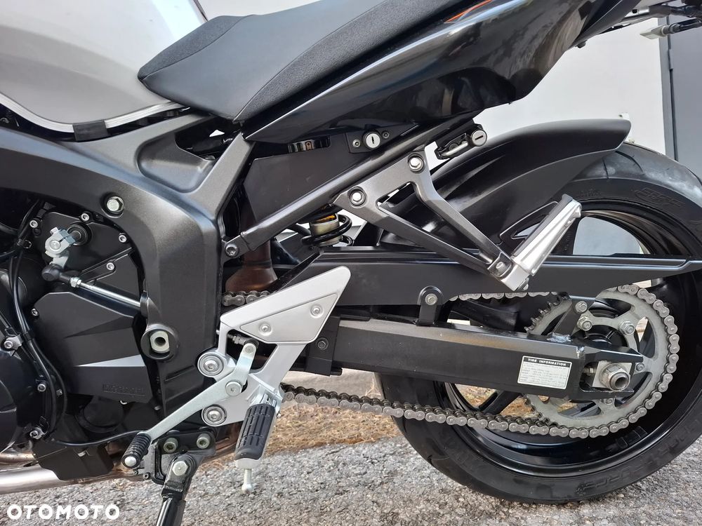 Yamaha FZ6 - 28