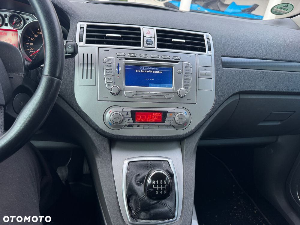 Ford Kuga 2.0 TDCi 4x4 Titanium - 13