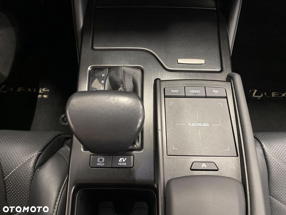 Lexus ES 300h Prestige - 18