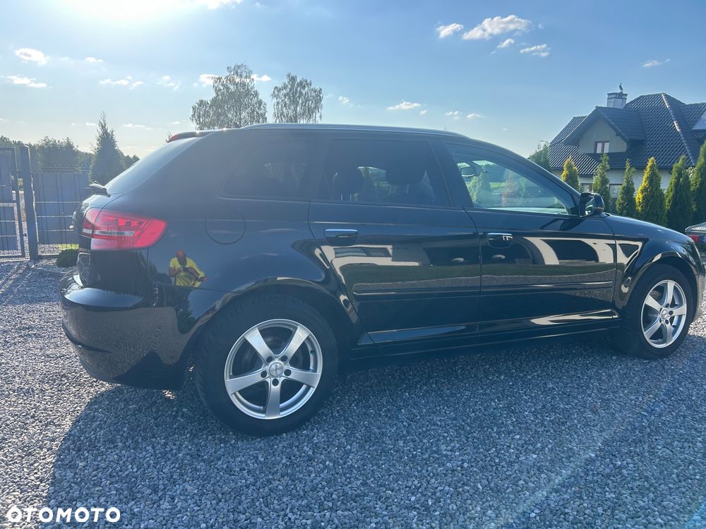 Audi A3 Sportback - 4