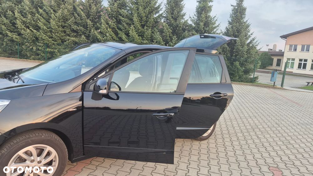 Renault Scenic dCi 110 LIMITED - 21