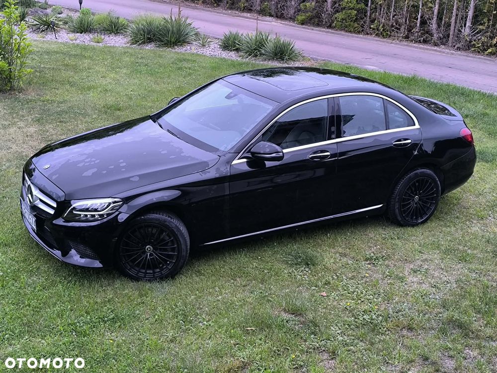 Mercedes-Benz Klasa C 300 4Matic 9G-TRONIC Avantgarde - 17