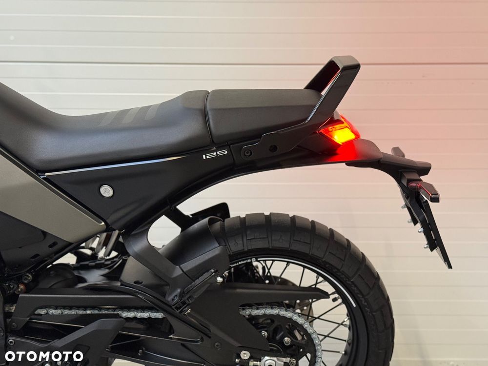 Husqvarna Svartpilen - 33